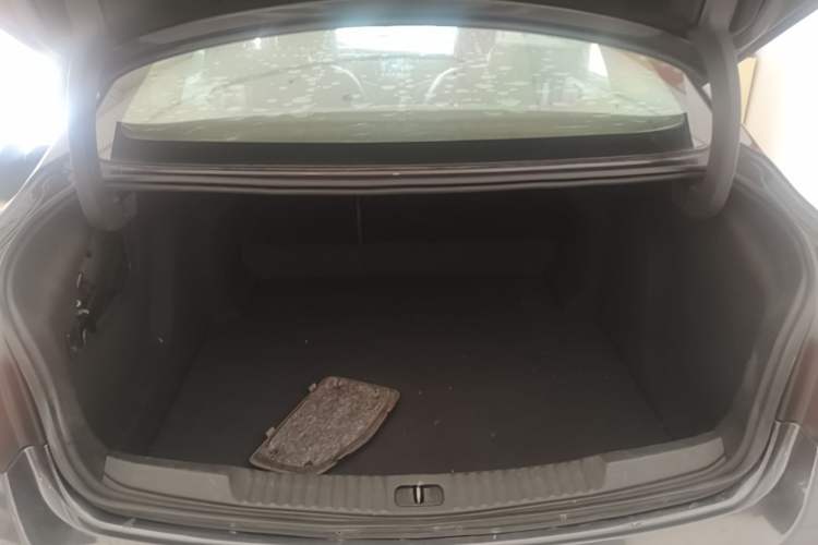 Used Buick Verano 2017 Sedan 15S Automatic Leading Model Trunk