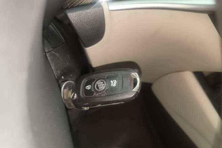 Used Buick Verano 2017 Sedan 15S Automatic Leading Model Vehicle Key