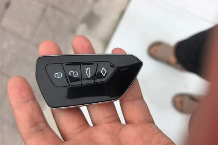 Used Buick Verano 2017 Sedan 20T Dual-Clutch Leading Model Vehicle Key
