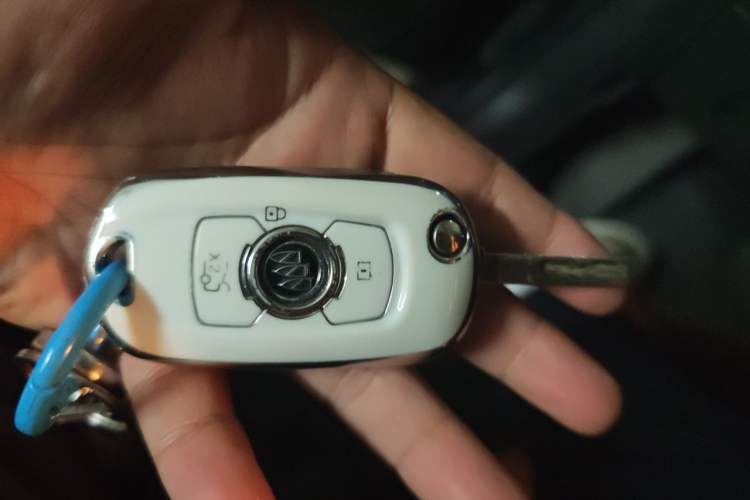 Used Buick Verano 2017 Sedan 20T Dual-Clutch Leading Model Vehicle Key