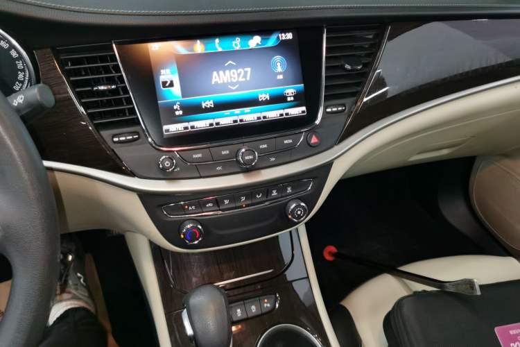 Used Buick Verano 2017 Sedan 15S Automatic Leading Model Audio And AC Panel