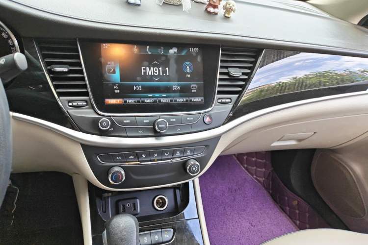 Used Buick Verano 2017 Sedan 15S Automatic Leading Model Audio And AC Panel