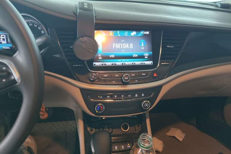 Used Buick Verano 2017 Sedan 15S Automatic Leading Model Audio And AC Panel