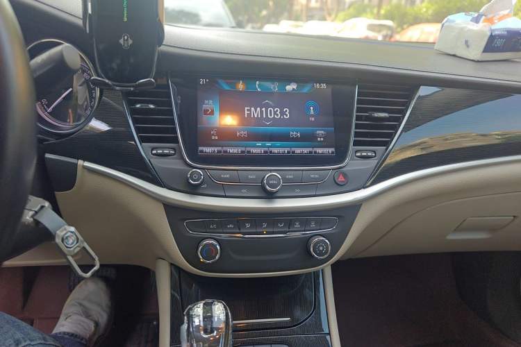 Used Buick Verano 2017 Sedan 15S Automatic Leading Model Audio And AC Panel