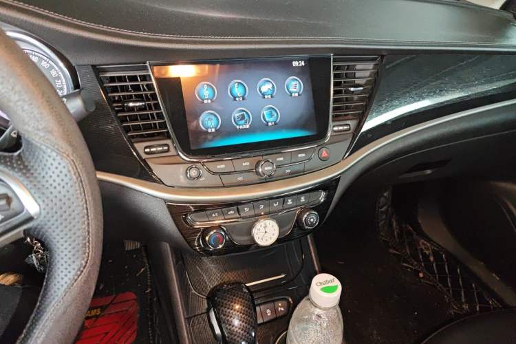 Used Buick Verano 2017 Sedan 20T Dual-Clutch Leading Model Audio And AC Panel