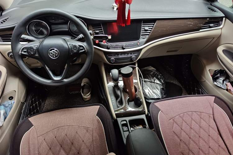 Used Buick Verano 2017 Sedan 15S Automatic Leading Model Center Console