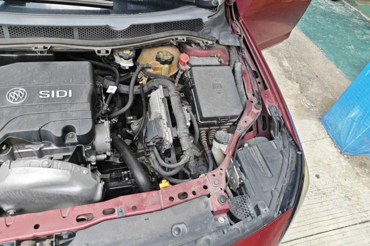Used Buick Verano 2017 Sedan 15S Automatic Leading Model Engine Bay Left