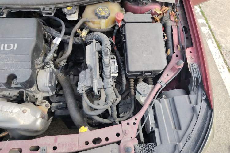 Used Buick Verano 2017 Sedan 15S Automatic Entry Model Engine Bay Left
