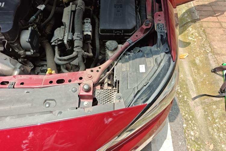 Used Buick Verano 2017 Sedan 15S Automatic Leading Model Engine Bay Left