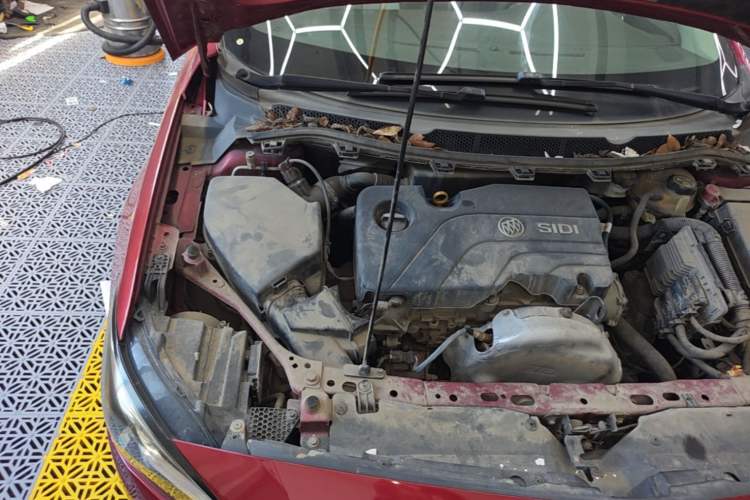 Used Buick Verano 2017 Sedan 15S Manual Leading Model Engine Bay Right