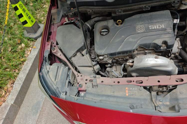 Used Buick Verano 2017 Sedan 15S Automatic Leading Model Engine Bay Right