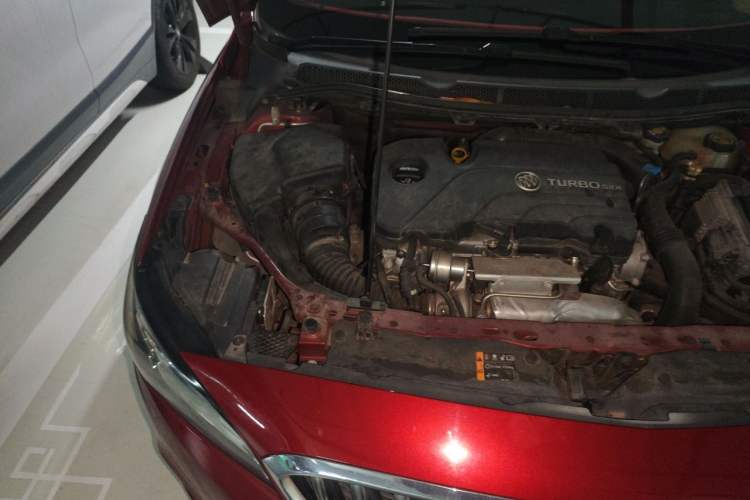 Used Buick Verano 2017 Sedan 20T Dual-Clutch Leading Model Engine Bay Right