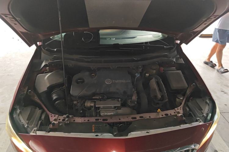 Used Buick Verano 2017 Sedan 20T Dual-Clutch Leading Model Engine Bay