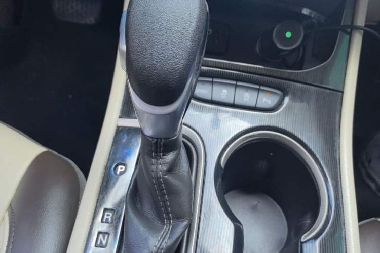 Used Buick Verano 2017 Sedan 15S Automatic Leading Model Gear Lever