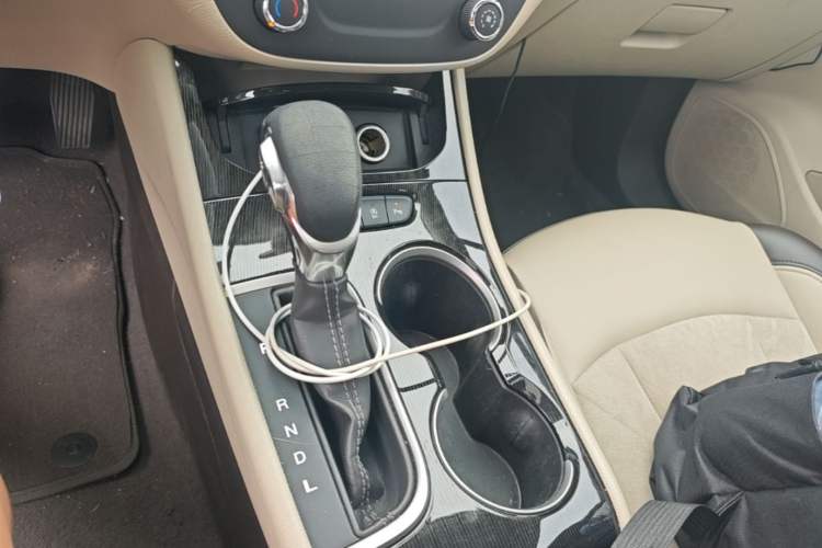 Used Buick Verano 2017 Sedan 15S Automatic Leading Model Gear Lever