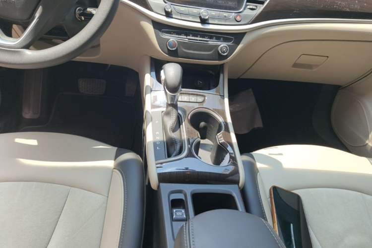 Used Buick Verano 2017 Sedan 15S Automatic Leading Model Gear Lever