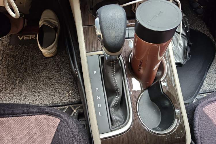 Used Buick Verano 2017 Sedan 15S Automatic Leading Model Gear Lever