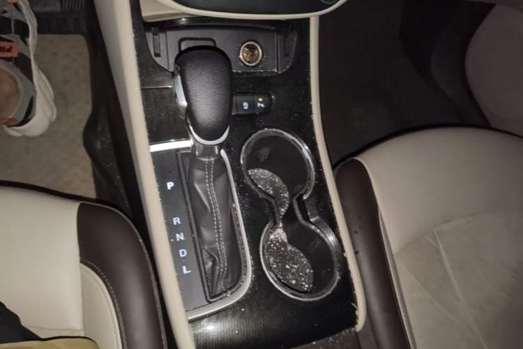 Used Buick Verano 2017 Sedan 15S Automatic Leading Model Gear Lever