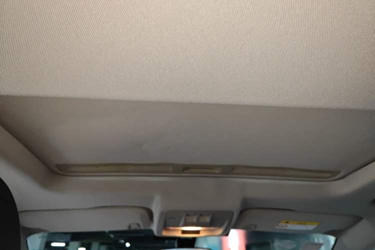 Used Buick Verano 2017 Sedan 20T Dual-Clutch Leading Model Headliner