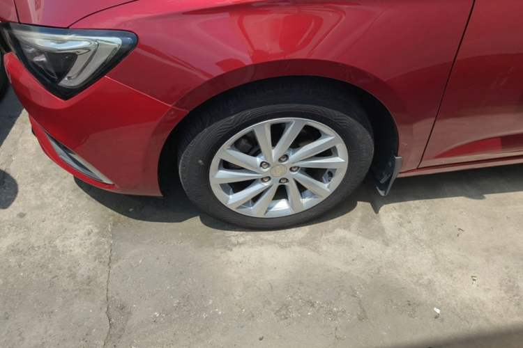 Used Buick Verano 2017 Sedan 15S Automatic Leading Model Left Front Wheel Hub
