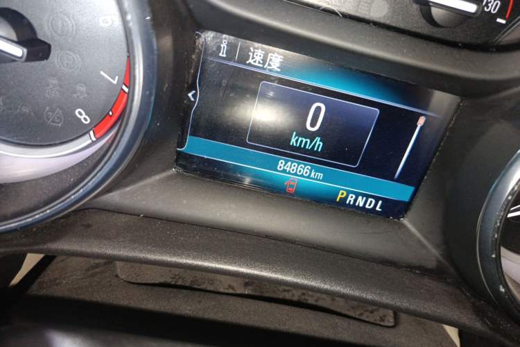 Used Buick Verano 2017 Sedan 15S Automatic Leading Model Odometer Close Up
