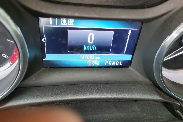 Used Buick Verano 2017 Sedan 15S Automatic Leading Model Odometer Close Up