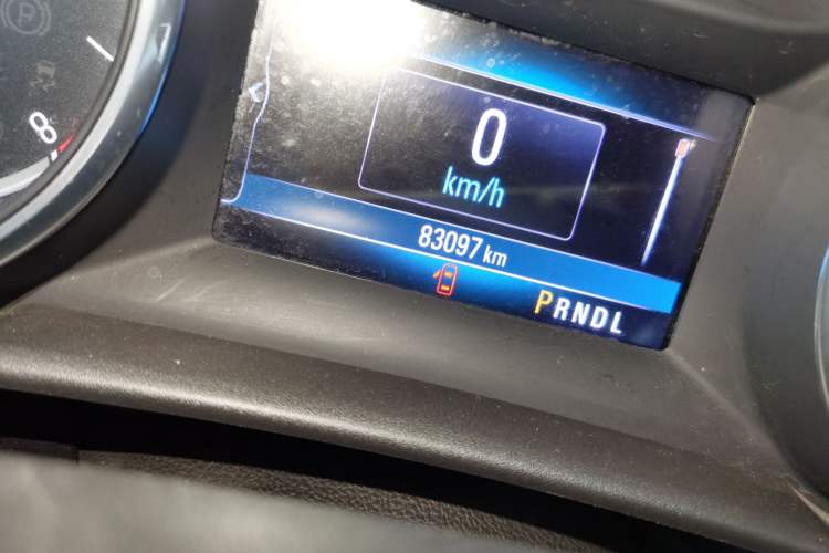 Used Buick Verano 2017 Sedan 20T Dual-Clutch Leading Model Odometer Close Up