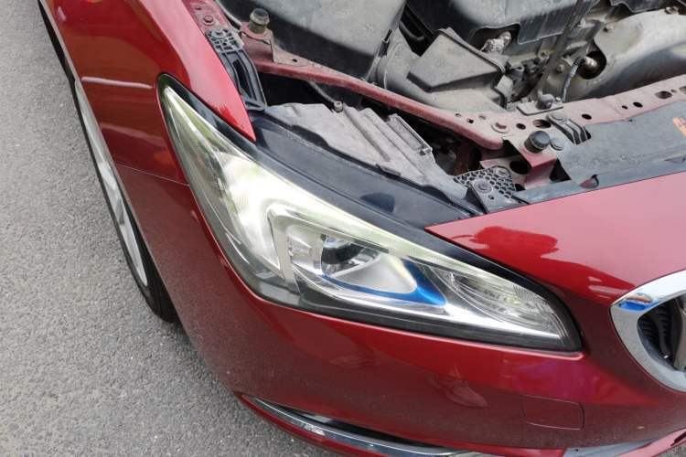 Used Buick Verano 2017 Sedan 15S Automatic Leading Model Right Front Headlight
