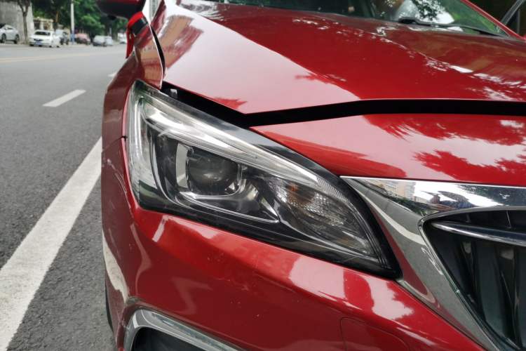 Used Buick Verano 2017 Sedan 20T Dual-Clutch Leading Model Right Front Headlight