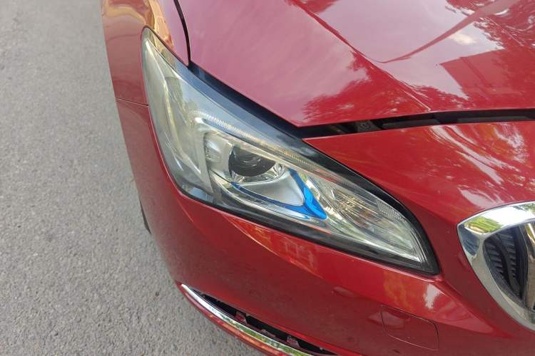 Used Buick Verano 2017 Sedan 15S Automatic Leading Model Right Front Headlight
