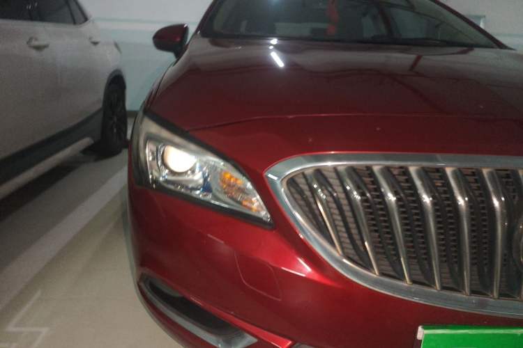 Used Buick Verano 2017 Sedan 20T Dual-Clutch Leading Model Right Front Headlight