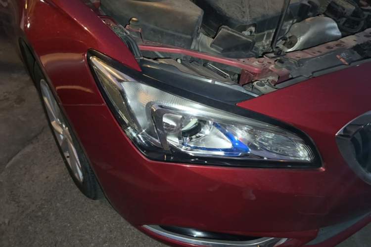 Used Buick Verano 2017 Sedan 15S Automatic Leading Model Right Front Headlight