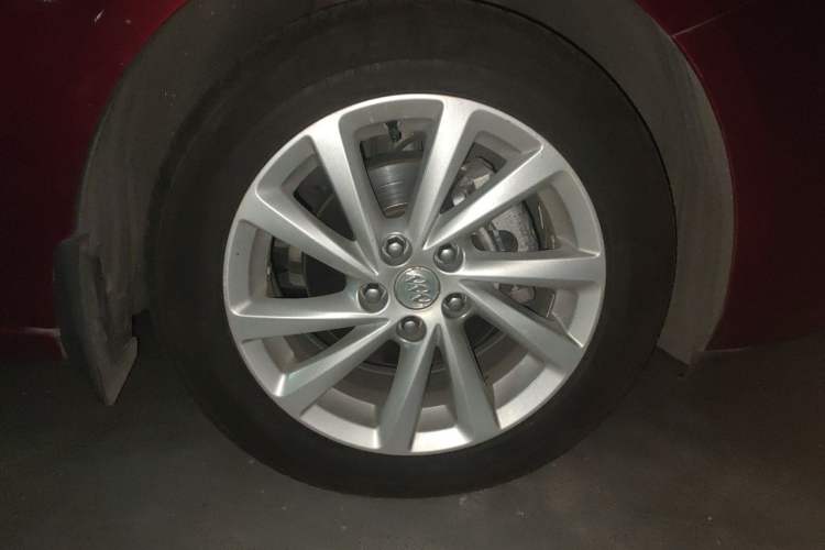 Used Buick Verano 2017 Sedan 15S Automatic Entry Model Right Front Wheel Hub