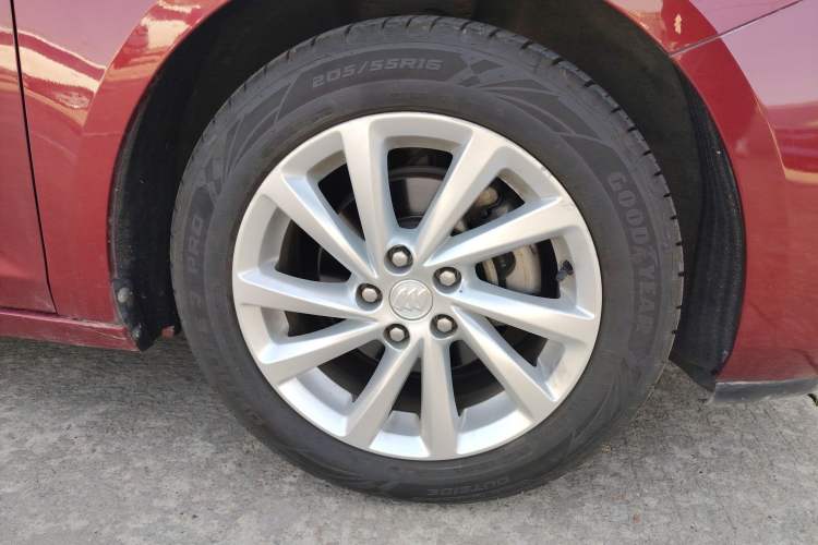 Used Buick Verano 2017 Sedan 15S Automatic Entry Model Right Front Wheel Hub