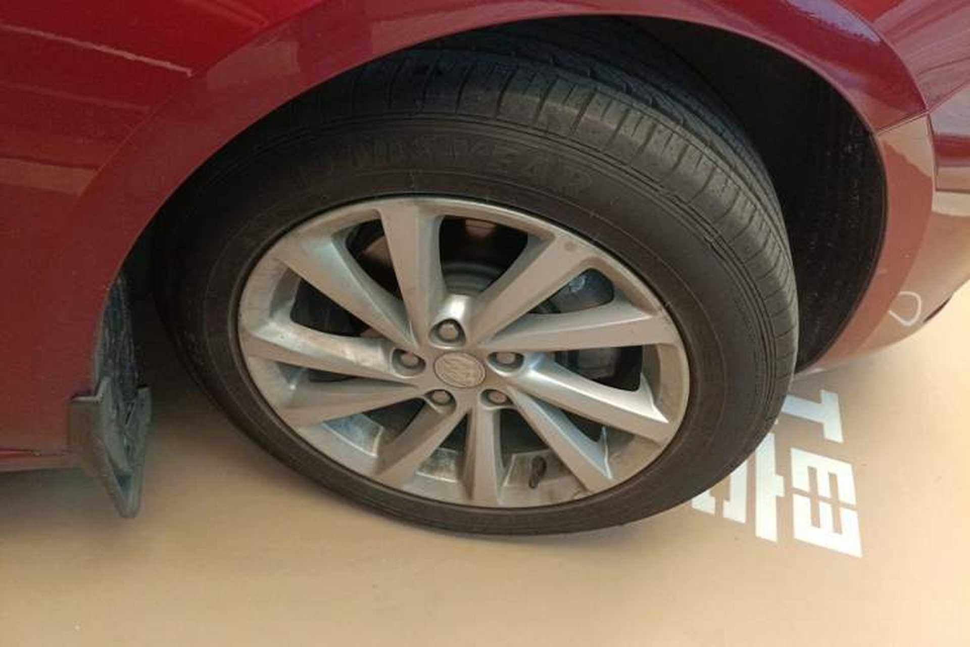 Used Buick Verano 2017 Sedan 15S Automatic Leading Model Right Front Wheel Hub