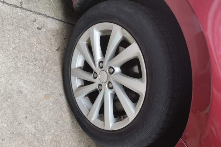 Used Buick Verano 2017 Sedan 15S Automatic Leading Model Right Front Wheel Hub