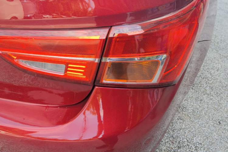 Used Buick Verano 2017 Sedan 15S Automatic Leading Model Right Rear Taillight