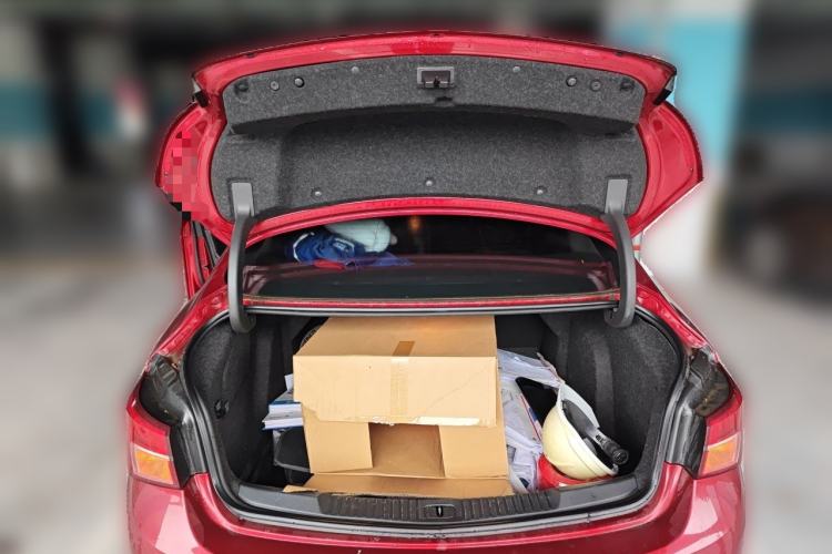 Used Buick Verano 2017 Sedan 20T Dual-Clutch Leading Model Trunk