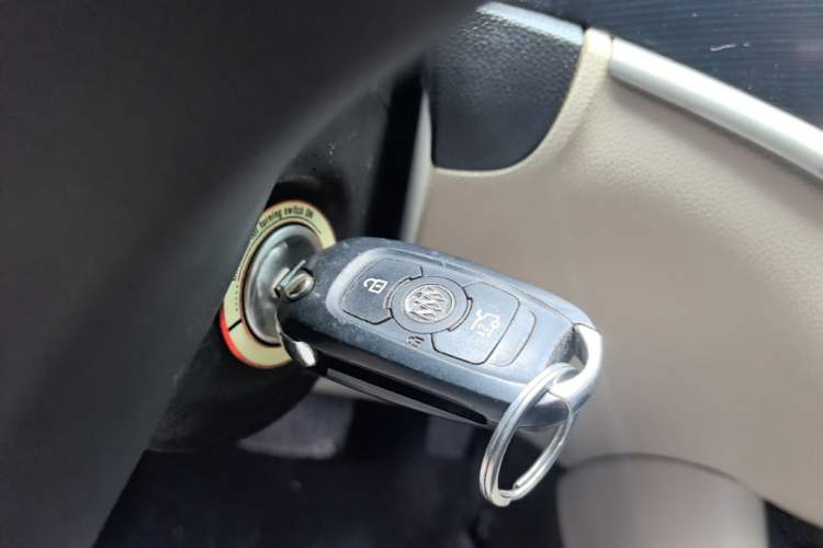 Used Buick Verano 2017 Sedan 15S Automatic Leading Model Vehicle Key