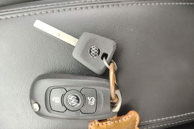 Used Buick Verano 2017 Sedan 20T Dual-Clutch Leading Model Vehicle Key