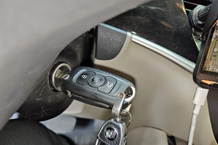 Used Buick Verano 2017 Sedan 15S Automatic Leading Model Vehicle Key