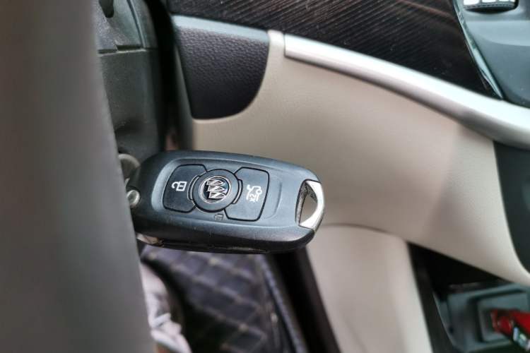 Used Buick Verano 2017 Sedan 15S Automatic Leading Model Vehicle Key