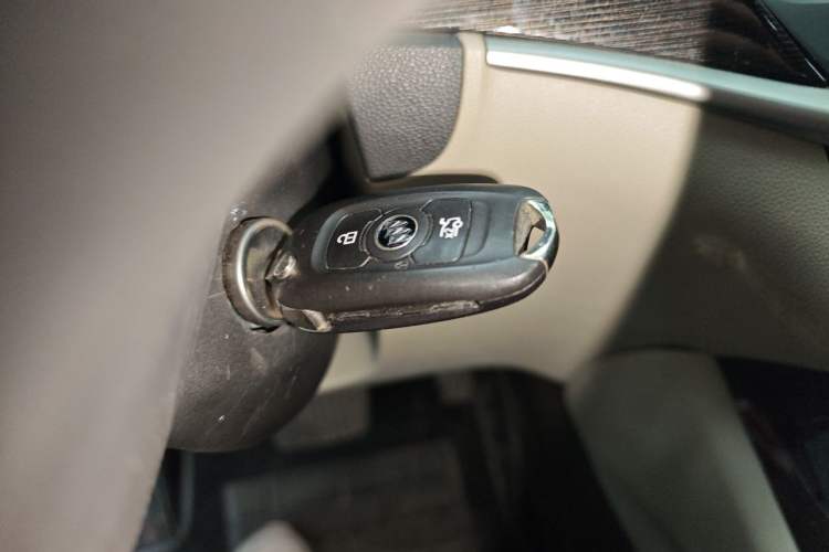 Used Buick Verano 2017 Sedan 15S Automatic Leading Model Vehicle Key
