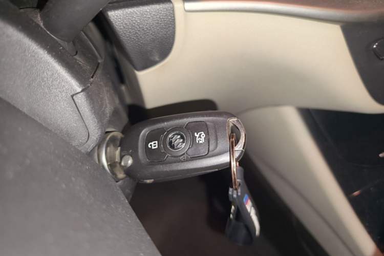 Used Buick Verano 2017 Sedan 15S Automatic Leading Model Vehicle Key