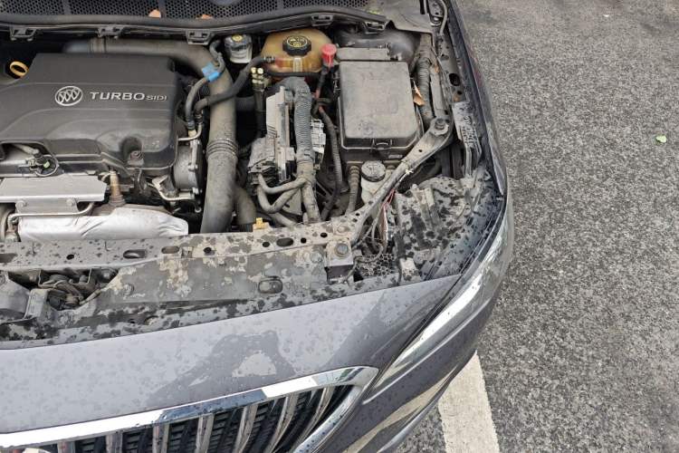 Used Buick Verano 2017 Sedan 20T Dual-Clutch Elite Model Engine Bay Left