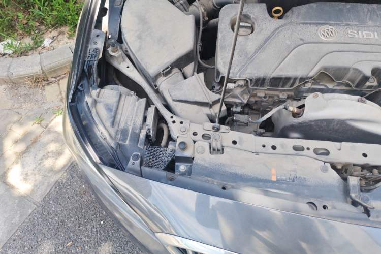 Used Buick Verano 2017 Sedan 15S Automatic Entry Model Engine Bay Right