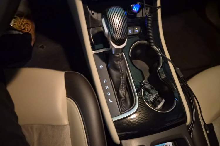 Used Buick Verano 2017 Sedan 15S Automatic Leading Model Gear Lever