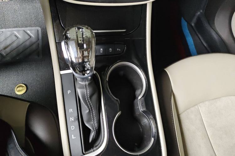 Used Buick Verano 2017 Sedan 15S Automatic Leading Model Gear Lever