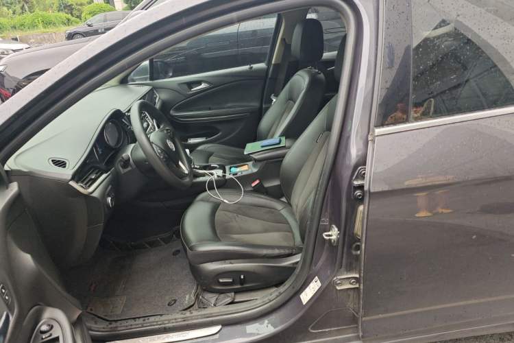 Used Buick Verano 2017 Sedan 20T Dual-Clutch Elite Model Left Front Seat