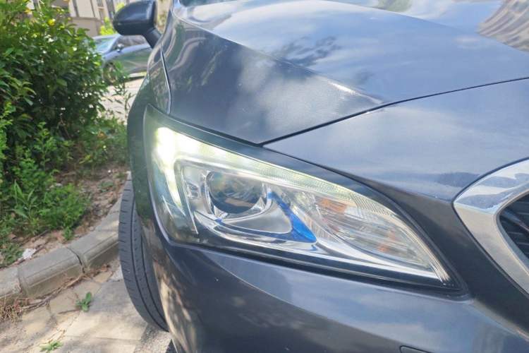 Used Buick Verano 2017 Sedan 15S Automatic Entry Model Right Front Headlight